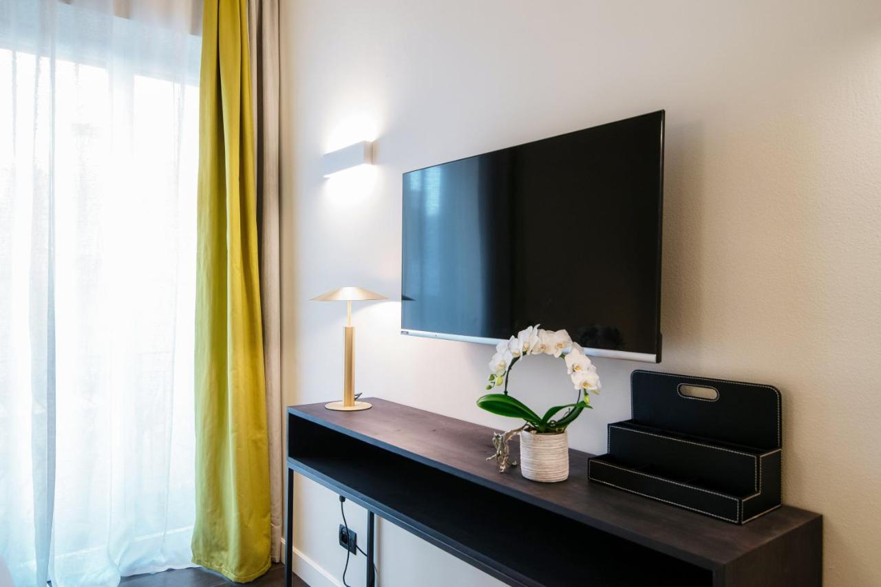 In Centro Luxury Rooms كومو المظهر الخارجي الصورة