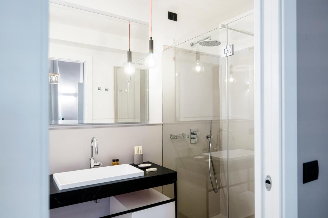 In Centro Luxury Rooms كومو المظهر الخارجي الصورة
