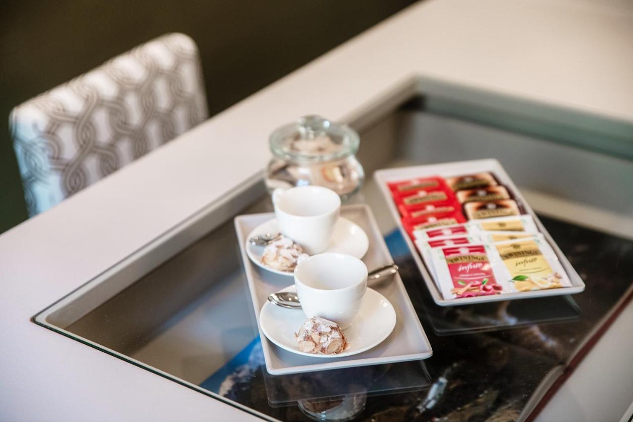 In Centro Luxury Rooms كومو المظهر الخارجي الصورة