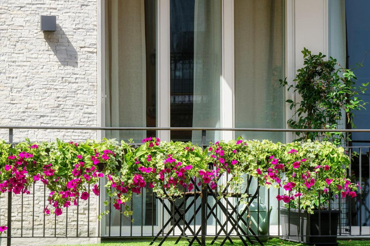 In Centro Luxury Rooms كومو المظهر الخارجي الصورة